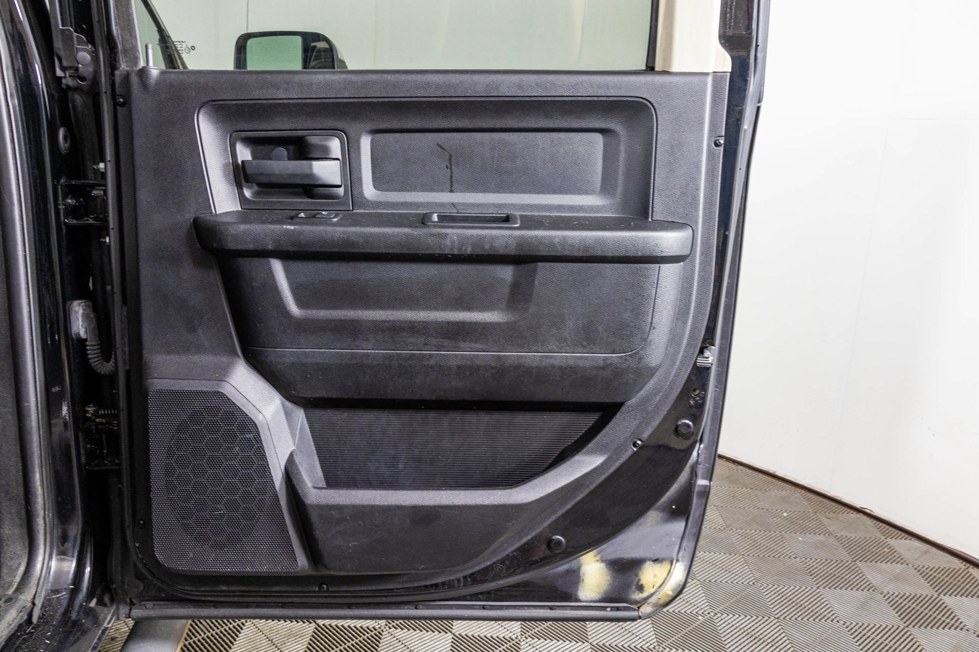 Used 2014 RAM 2500 Tradesman w/ Chrome Appearance Group AWD/4WD image 37