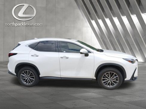 Certified 2024 Lexus NX 250 FWD w/ Towing Package (2000 Lbs) image 4