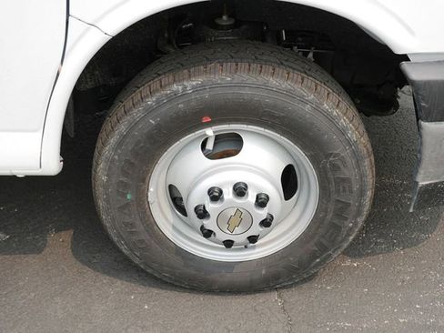 New 2025 Chevrolet Express 3500 w/ Power Convenience Package image 8