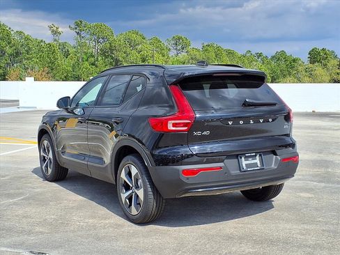 New 2026 Volvo XC40 B5 Plus w/ Protection Package Premier image 5