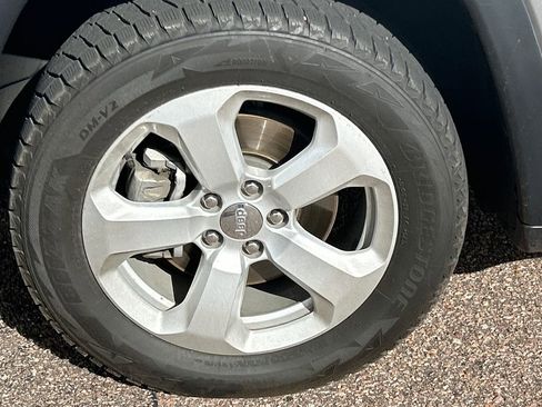 Used 2018 Jeep Compass Latitude w/ Popular Equipment Group image 15