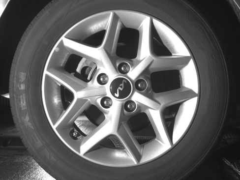 Used 2025 Kia Soul LX w/ LX Technology Package image 15