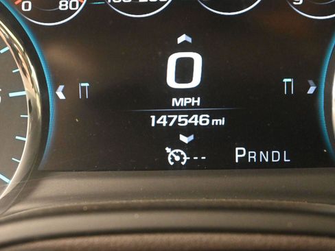 Used 2017 Chevrolet Suburban Premier image 30