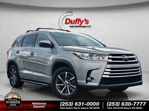 Used 2017 Toyota Highlander XLE image 1