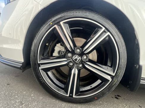 Used 2024 Honda Accord Sport image 10