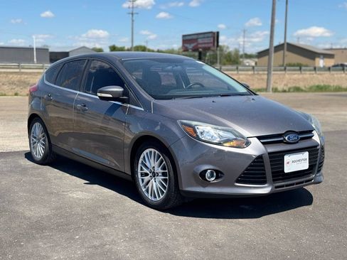 Used 2014 Ford Focus Titanium FWD image 34
