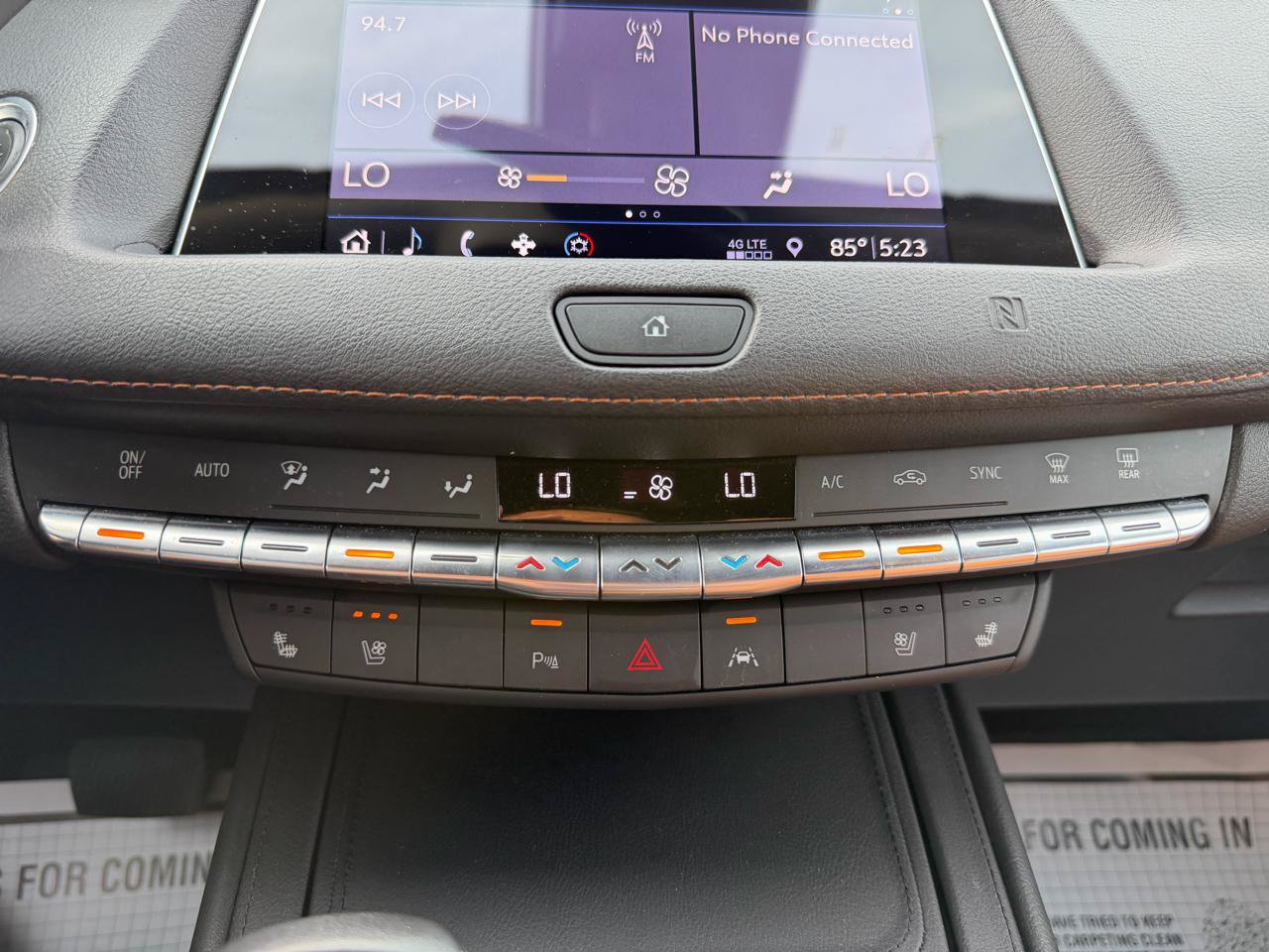 Used 2019 Cadillac XT4 Premium Luxury AWD/4WD image 30
