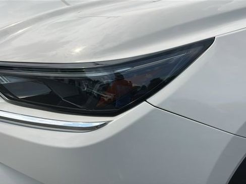 Used 2024 Toyota Grand Highlander AWD Hybrid image 7