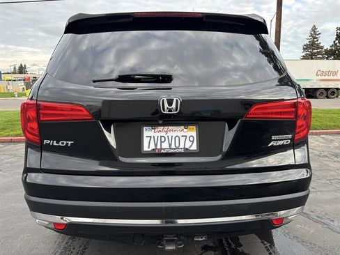 Used 2016 Honda Pilot Touring image 11