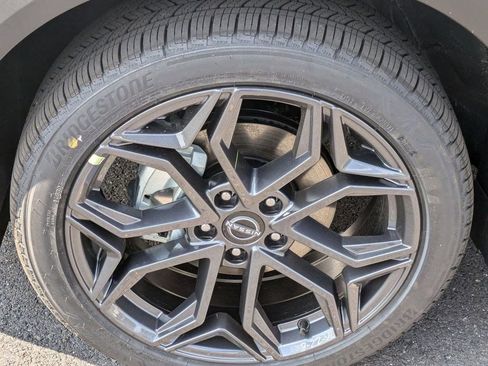 New 2025 Nissan Kicks SR w/ SR Premium Package image 44