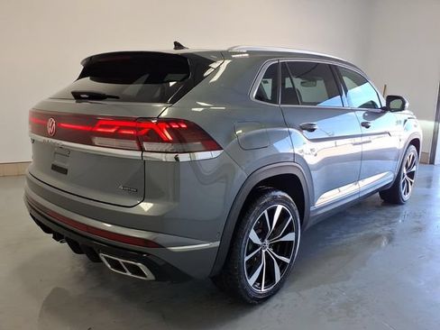 Used 2024 Volkswagen Atlas Cross Sport SEL Premium R-Line AWD/4WD image 3