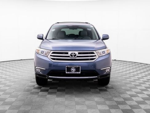 Used 2012 Toyota Highlander FWD w/ Tech Pkg image 10