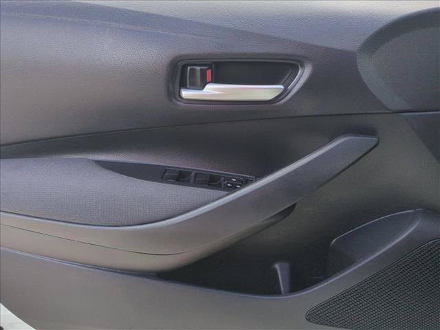 Used 2021 Toyota Corolla LE FWD image 9