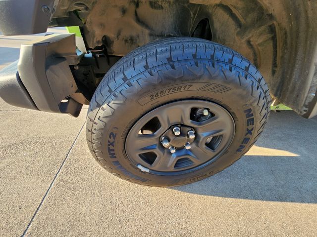 Used 2025 Jeep Wrangler Unlimited Sport AWD/4WD image 9