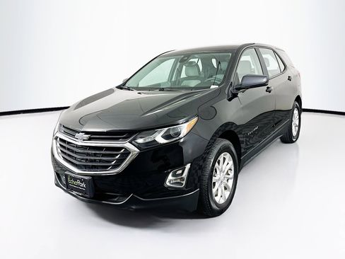 Used 2021 Chevrolet Equinox LS image 3