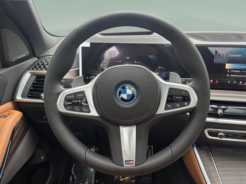 Used 2026 BMW X5 xDrive50e w/ M Sport Package AWD/4WD image 8