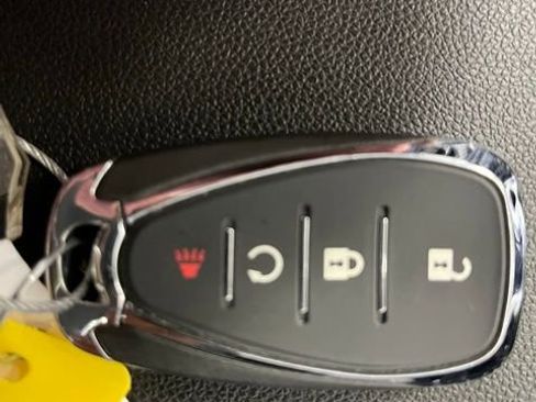 Used 2025 Chevrolet Trax LT image 27