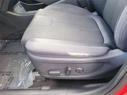 Used 2021 Hyundai Santa Fe SEL AWD/4WD image 16