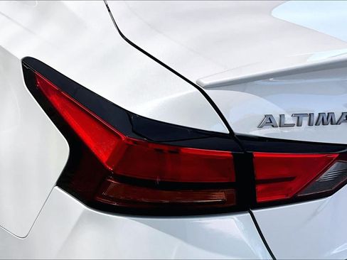 Certified 2024 Nissan Altima 2.5 SR w/ SR Premium Package FWD image 29