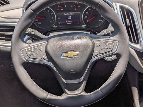 Used 2019 Chevrolet Equinox Premier image 10