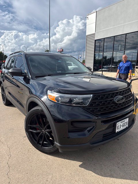 Used 2024 Ford Explorer XLT RWD image 6