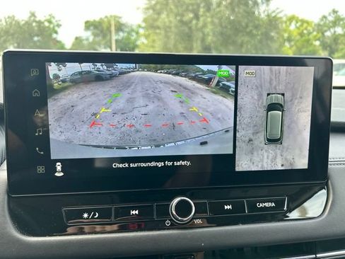 Used 2025 Mitsubishi Outlander SE FWD image 14