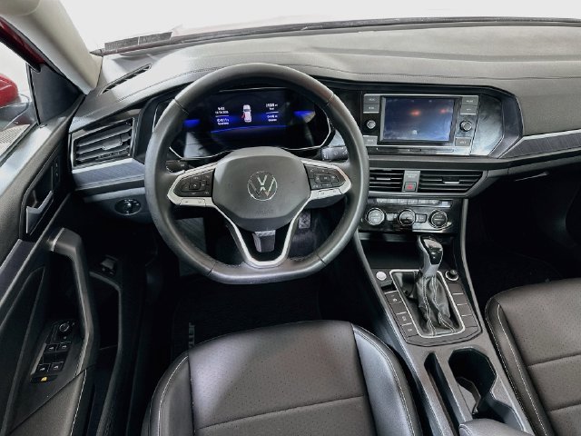 Certified 2023 Volkswagen Jetta SE w/ Panoramic Sunroof Package FWD image 23
