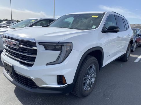 Used 2025 GMC Acadia Elevation AWD/4WD image 2