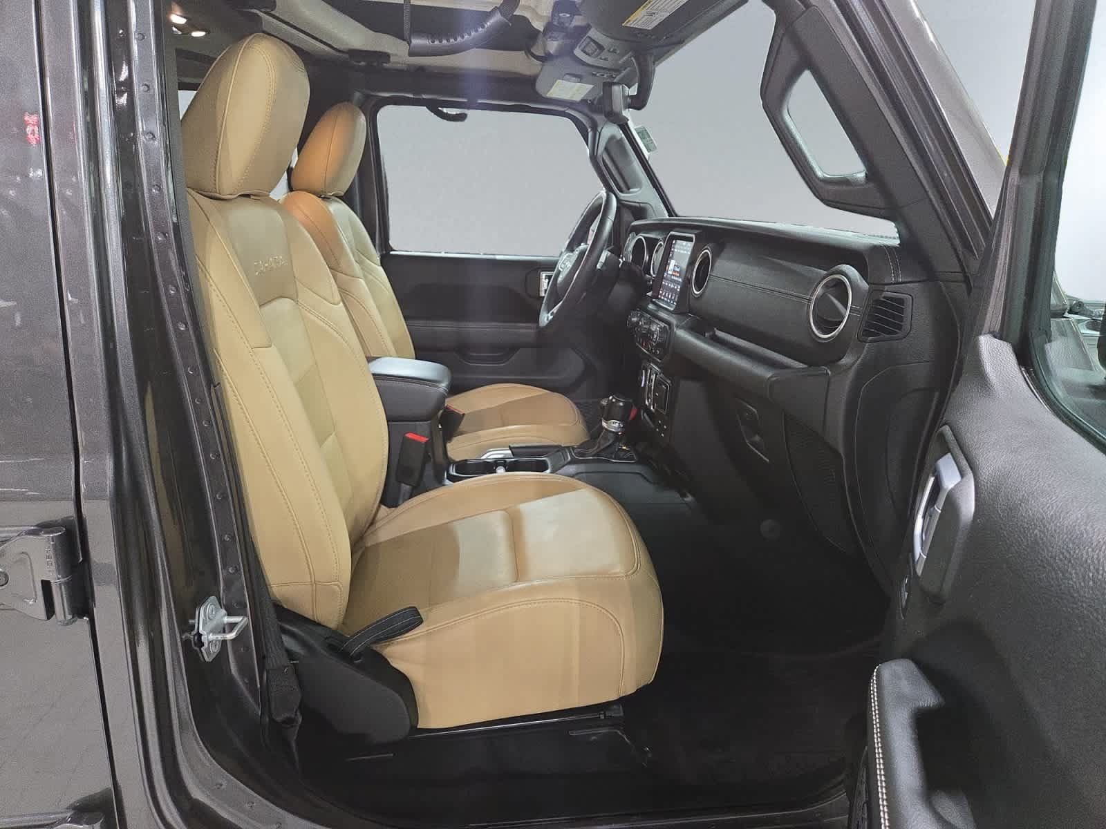 Used 2019 Jeep Wrangler Unlimited Sahara AWD/4WD image 20