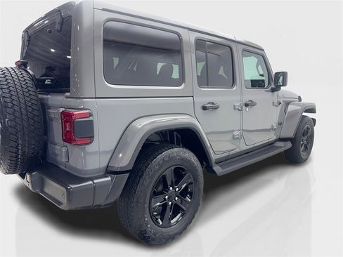 Used 2023 Jeep Wrangler Altitude image 13