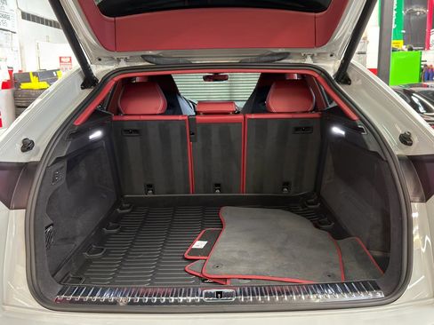 Used 2024 Lamborghini Urus S AWD/4WD image 28