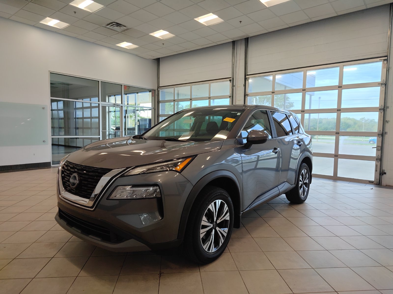 Used 2023 Nissan Rogue SV FWD image 7
