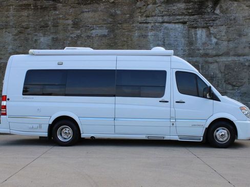 Used 2013 Mercedes-Benz Sprinter 3500 image 7