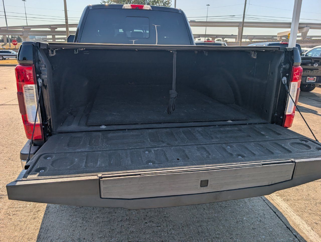 Used 2017 Ford F250 Lariat w/ Lariat Ultimate Package AWD/4WD image 29
