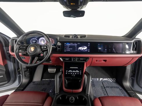 Certified 2024 Porsche Cayenne Turbo GT AWD/4WD image 36