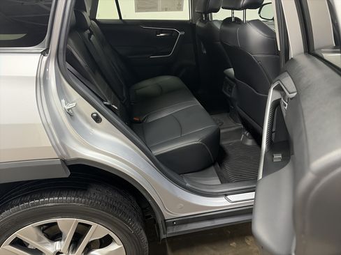 Used 2023 Toyota RAV4 XLE Premium AWD/4WD image 32