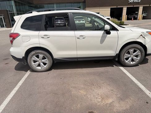 Used 2016 Subaru Forester 2.5i Limited AWD/4WD image 4