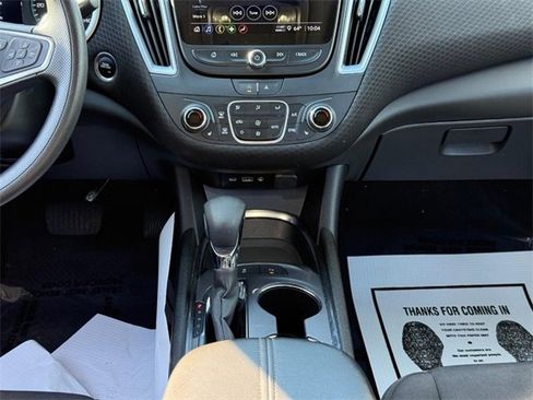 Used 2024 Chevrolet Malibu LT image 15