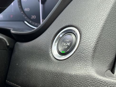 Used 2020 Cadillac XT4 Premium Luxury image 6