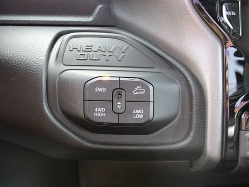 Used 2025 RAM 2500 Big Horn AWD/4WD image 24