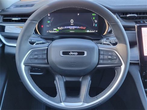 Certified 2024 Jeep Grand Cherokee Limited 4xe image 32