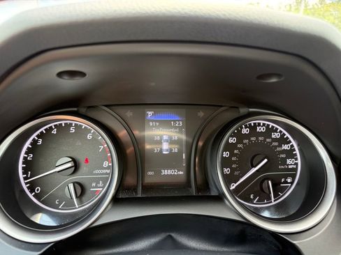 Used 2024 Toyota Camry SE FWD image 14