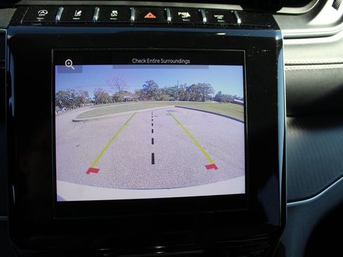 Used 2023 Jeep Grand Cherokee L Laredo image 6