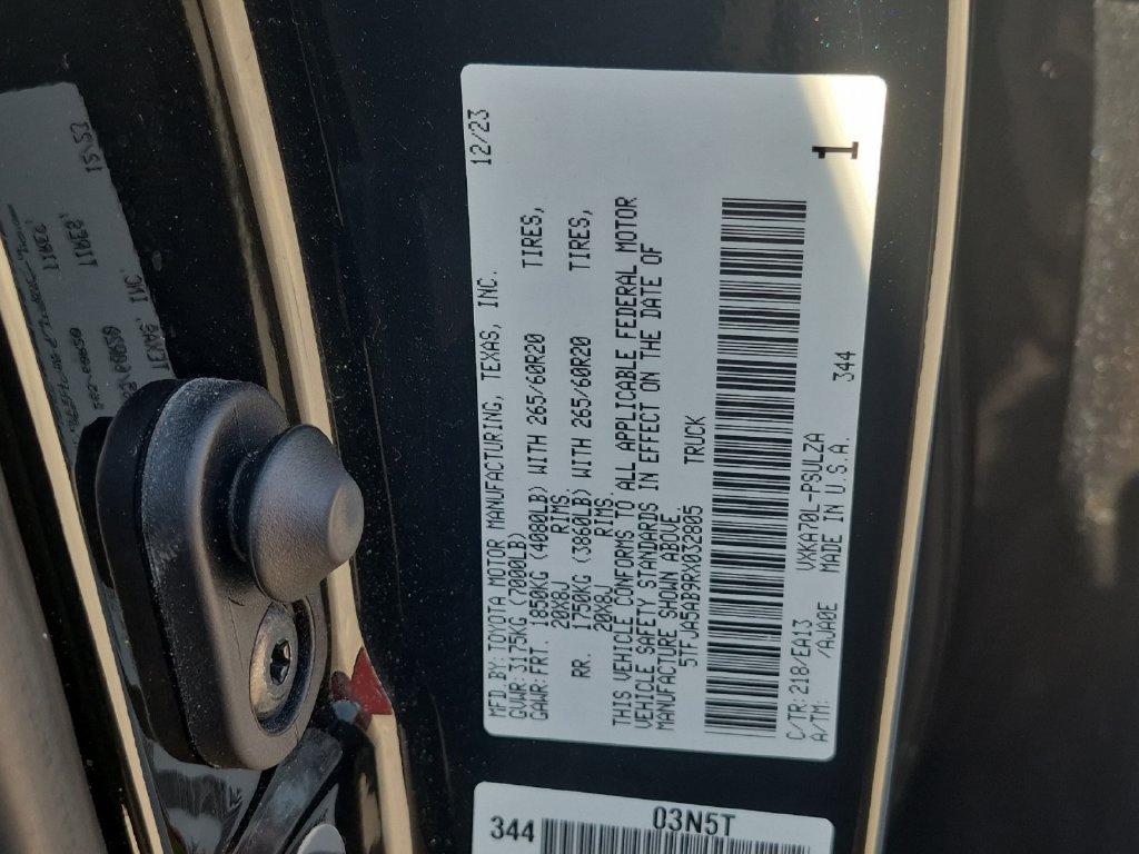 Used 2024 Toyota Tundra Limited w/ Power Package RWD image 30