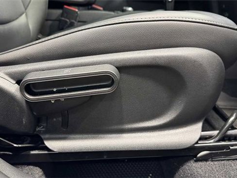 Used 2021 MINI Cooper Countryman image 12