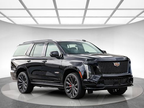 Used 2025 Cadillac Escalade V image 5