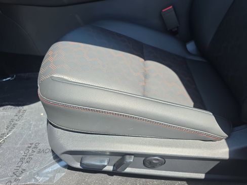 New 2026 Nissan Sentra SR w/ SR Premium Package FWD image 26