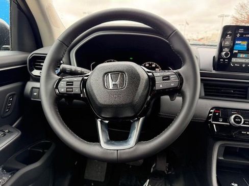 New 2025 Honda Pilot EX-L image 13