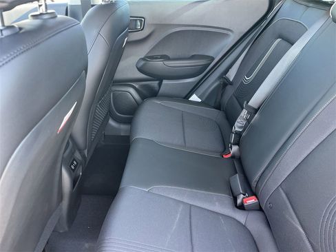 New 2025 Hyundai Venue Limited image 16