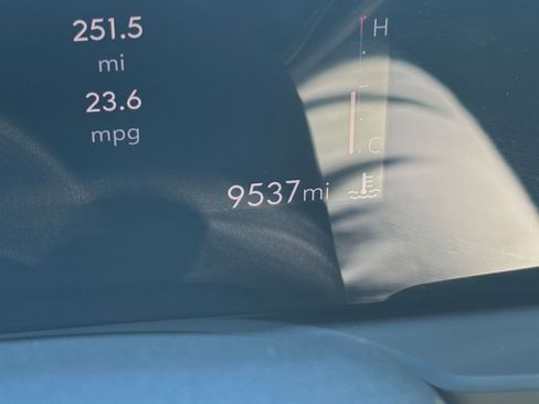 Used 2025 Buick Envista Preferred image 40